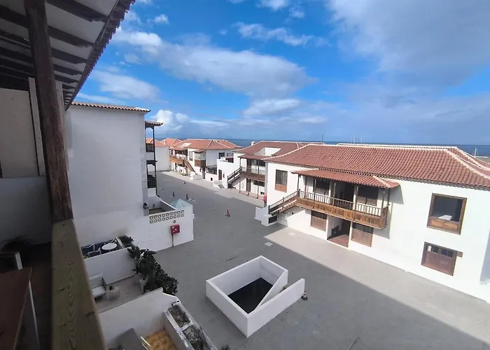 Modern In Poblado Marinero *